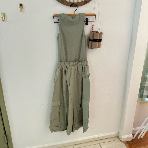 Tractr Green Ribbed Tank Pullover Cargo Midi Dress Small NWT - Picture 2 of 5